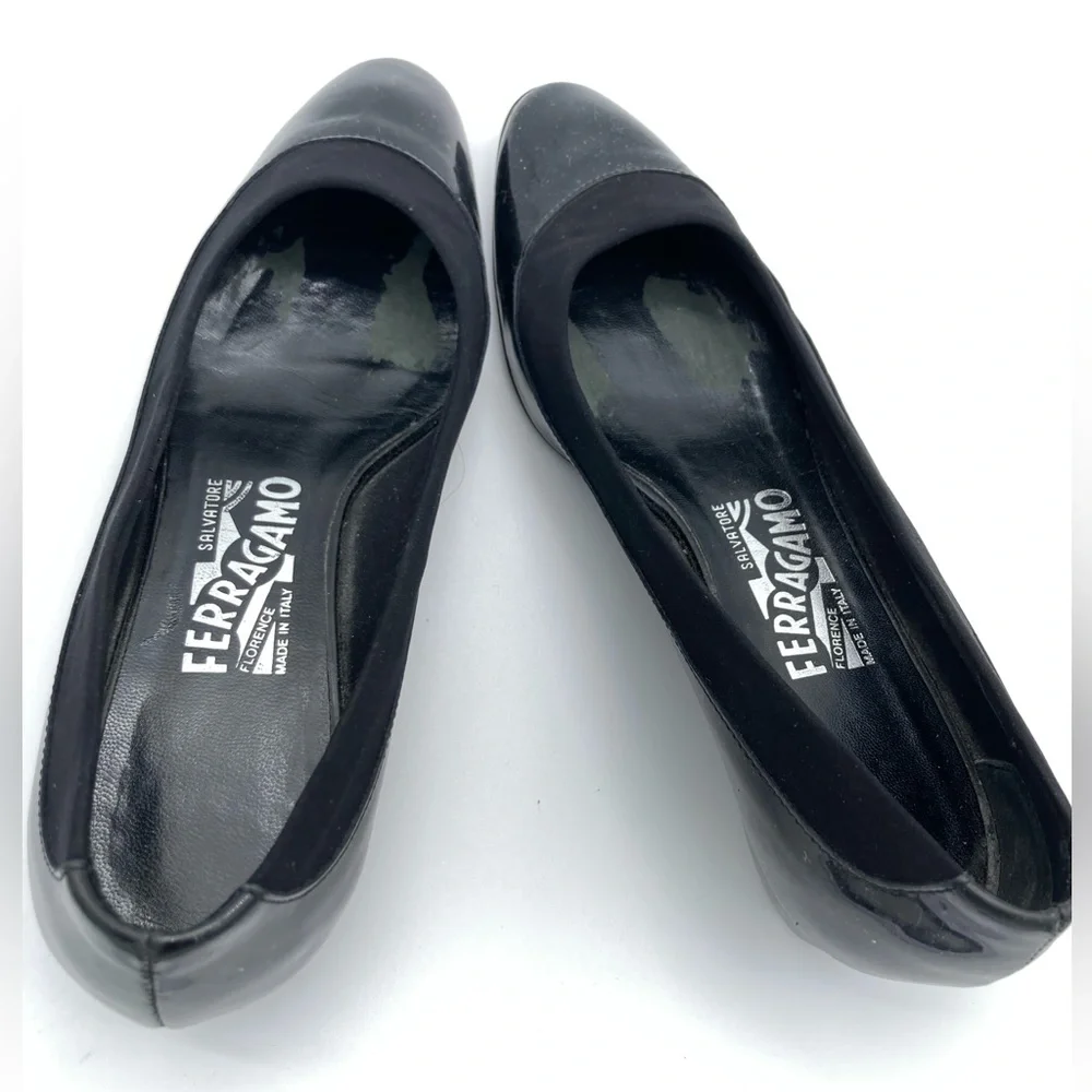 SALVATORE FERRAGAMO BLACK HEELS SIZE 6